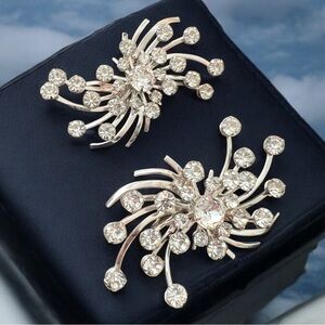 40s EmJEmmons Silver Tone Pinwheel Crystal Clip on Earrings | Hollywood Glamour